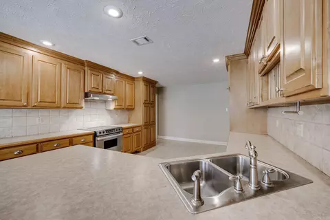 Kitchen - 7 Salter Ln, Greenbrier, AR 72058 photo 4 of 4