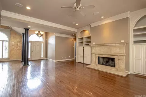 Living - 823 Colonial, Bryant, AR 72022 photo 5 of 6
