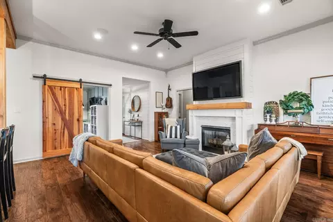 Living - 2316 Bridgewater Rd, Bryant, AR 72022 photo 5 of 5