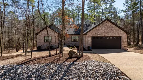 3 Sergio Dr, Hot Springs Village, AR 71909