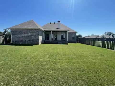 Exterior - 907 Sinclair Ct, Searcy, AR 72143 photo 6 of 7