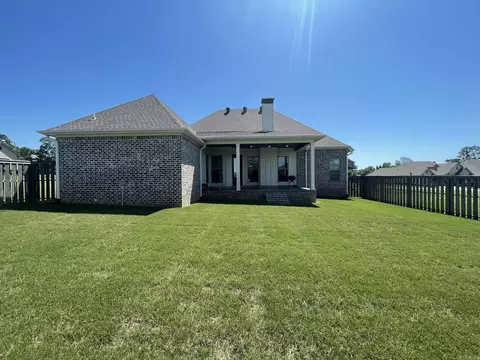Exterior - 907 Sinclair Ct, Searcy, AR 72143 photo 4 of 7