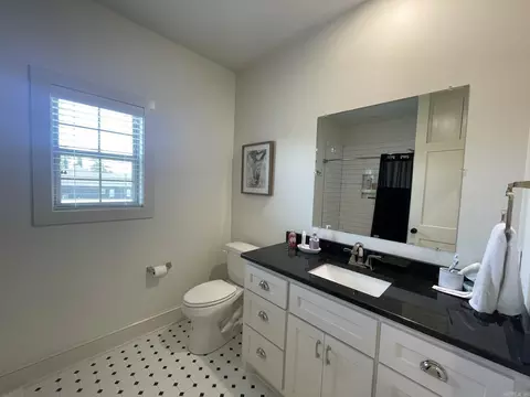 Bath - 907 Sinclair Ct, Searcy, AR 72143 photo 9 of 9