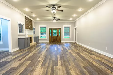 Living - 7 Circle B Dr, Ward, AR 72176 photo 1 of 2