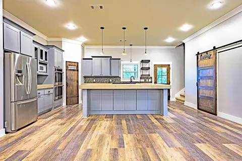 Kitchen - 7 Circle B Dr, Ward, AR 72176 photo 3 of 3