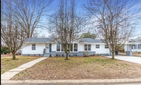 109 N Olive St, Searcy, AR 72143