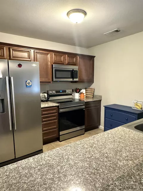 Kitchen - 607 Westgate Cv, Alexander, AR 72002 photo 2 of 3