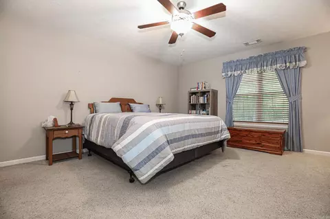 Bedroom - 8815 Crossroads, Benton, AR 72015 photo 6 of 7
