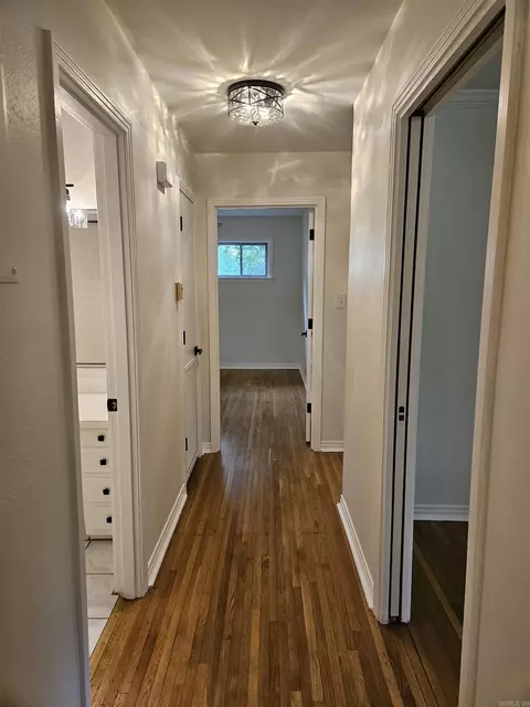 Entry Way - 12 Marshall Dr, Searcy, AR 72143 photo 3 of 5