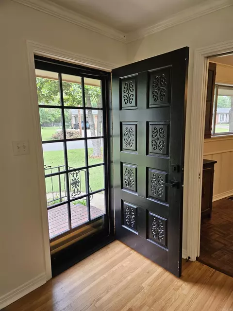 Entry Way - 12 Marshall Dr, Searcy, AR 72143 photo 1 of 5