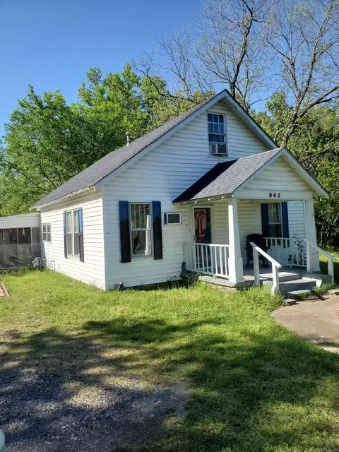 803 Pine Ave, Mena, AR 71953 photo 3