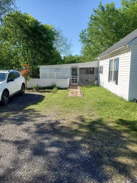 803 Pine Ave, Mena, AR 71953 photo 4