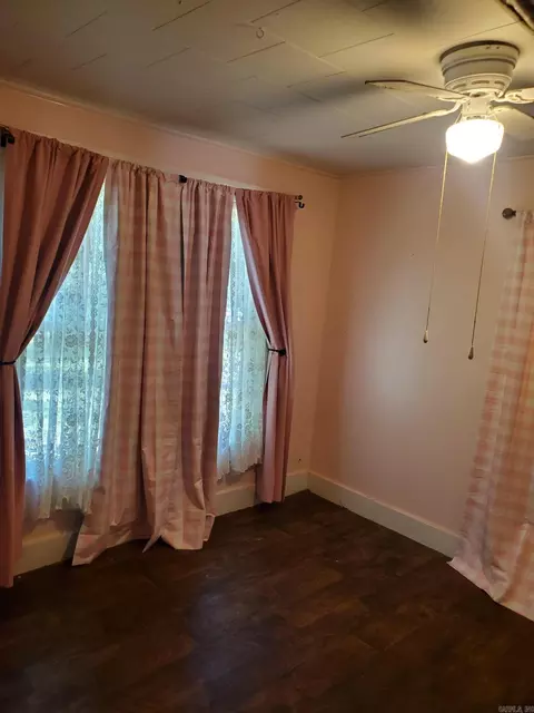 803 Pine Ave, Mena, AR 71953 photo 14