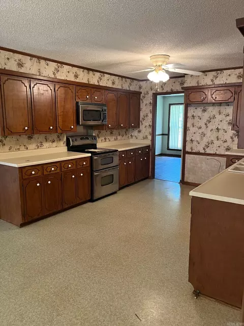 504 W College St, Beebe, AR 72012 photo 8