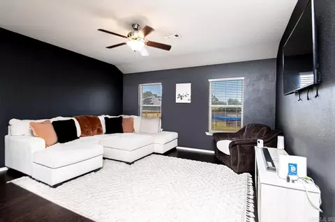 1205 Crossing Loop, Bryant, AR 72022 photo 3