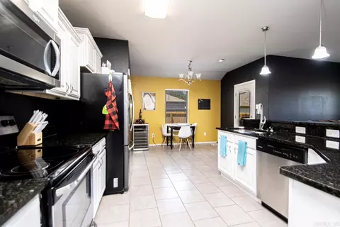 1205 Crossing Loop, Bryant, AR 72022 photo 9