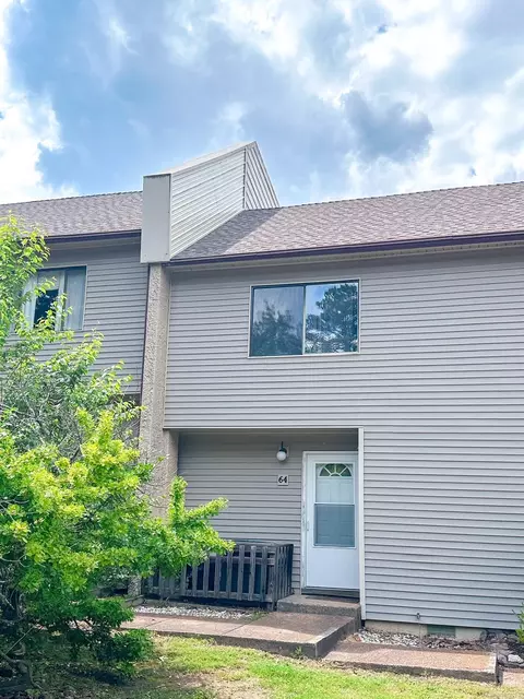 104 Chelsea Dr #64, Fairfield Bay, AR 72088