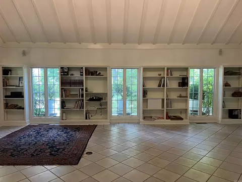 Living - 6925 Middle Warren Rd, Pine Bluff, AR 71603 photo 3 of 4