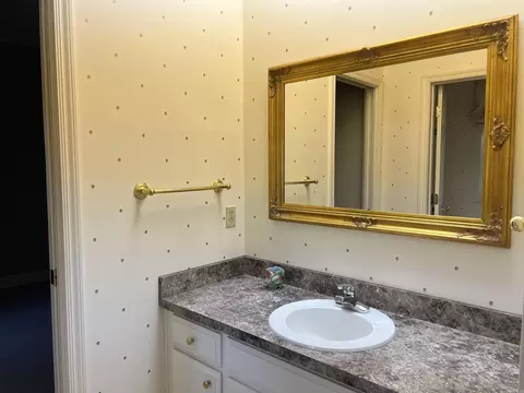 Bath - 6925 Middle Warren Rd, Pine Bluff, AR 71603 photo 7 of 7
