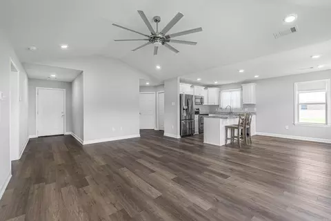 Entry Way - 124 Greg Sneed Dr, Quitman, AR 72131 photo 1 of 1
