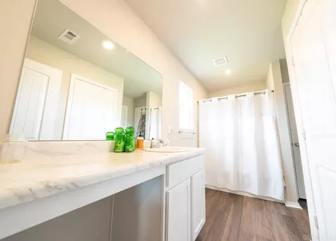 Bath - 61 Dunnaway Dr, Austin, AR 72007 photo 1 of 1