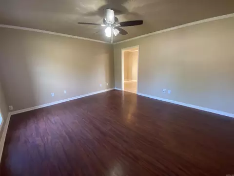 Living - 36 Windfield Cir, Trumann, AR 72472 photo 2 of 2