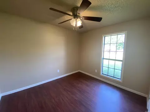 Bedroom - 36 Windfield Cir, Trumann, AR 72472 photo 2 of 5