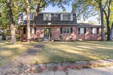 1911 Old Forge Dr, Little Rock, AR 72227