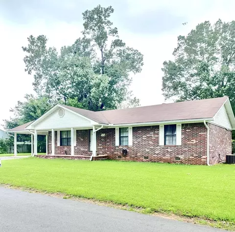 204 E Shields St, Warren, AR 71671 photo 2
