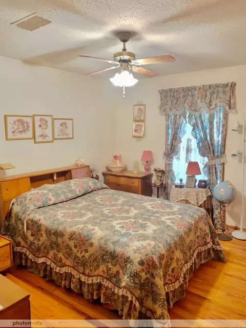 204 E Shields St, Warren, AR 71671 photo 9