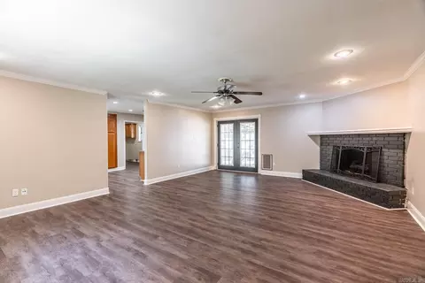 1512 Foxrun Rd, Benton, AR 72019 photo 2