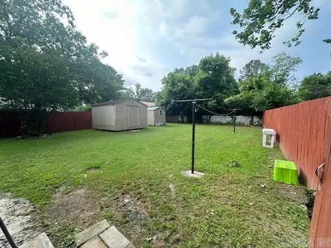 Exterior - 417 E 7th St, Lonoke, AR 72086 photo 1 of 2