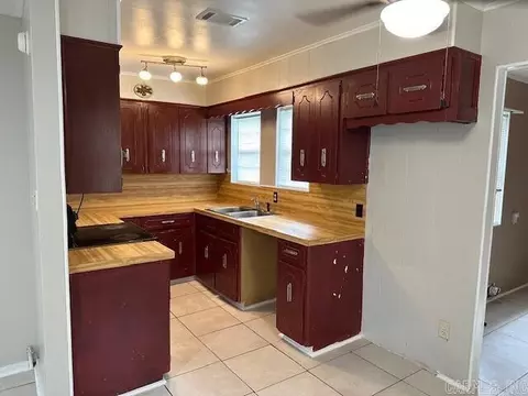 Kitchen - 417 E 7th St, Lonoke, AR 72086 photo 1 of 1