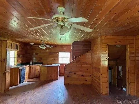 Living - 160 Baffle Ln, Bismarck, AR 71929 photo 2 of 2