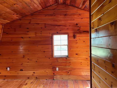 Bedroom - 160 Baffle Ln, Bismarck, AR 71929 photo 1 of 3