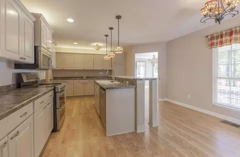 Kitchen - 3040 Sparks Rd, Alexander, AR 72002 photo 2 of 4