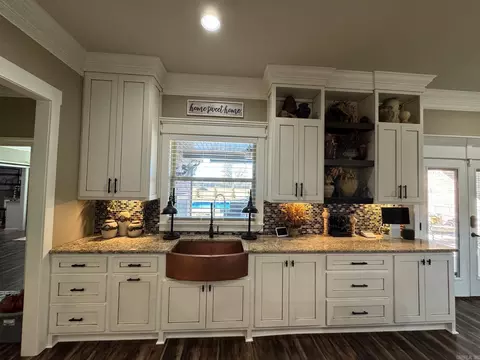 Kitchen - 164 Madison Ln, Austin, AR 72007 photo 7 of 8