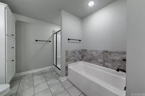 Bath - 42 Cimarron Cir, Cabot, AR 72023 photo 2 of 6