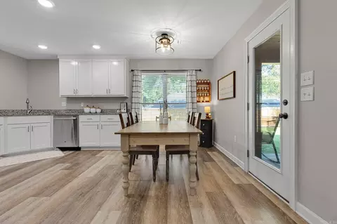 Dining - 12 Thomas Cir, Greenbrier, AR 72058 photo 1 of 3