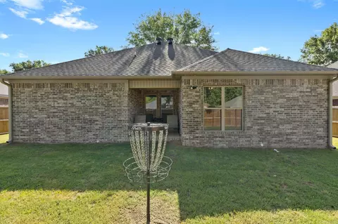 Exterior - 12 Thomas Cir, Greenbrier, AR 72058 photo 4 of 13