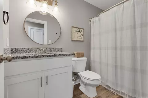 Bath - 12 Thomas Cir, Greenbrier, AR 72058 photo 1 of 3