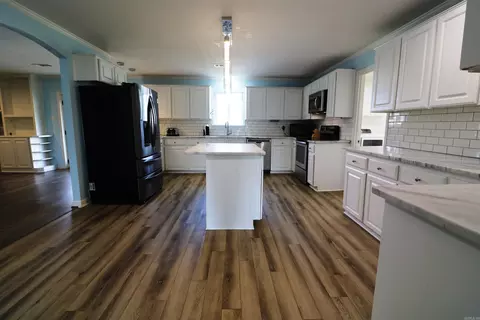 Kitchen - 1616 E Hwy 89, Cabot, AR 72023 photo 3 of 8