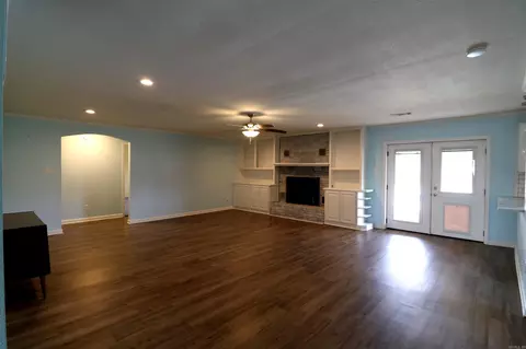 Living - 1616 E Hwy 89, Cabot, AR 72023 photo 3 of 8