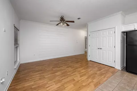 327 Locust St, Conway, AR 72034 photo 5