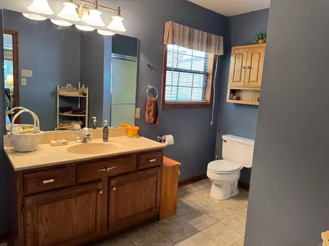 Bath - 60 Wendy Cv, Conway, AR 72032 photo 3 of 4