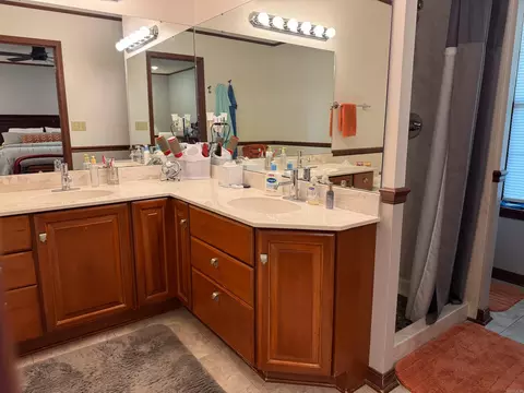 Bath - 60 Wendy Cv, Conway, AR 72032 photo 1 of 4