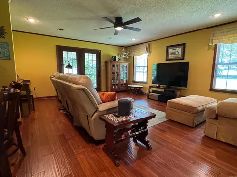 Living - 60 Wendy Cv, Conway, AR 72032 photo 1 of 4