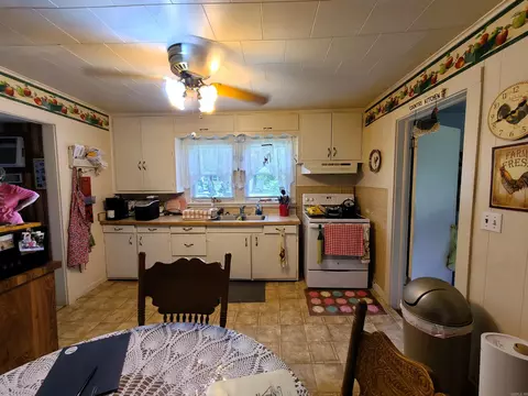 513 E Jackson, Piggott, AR 72454 photo 17
