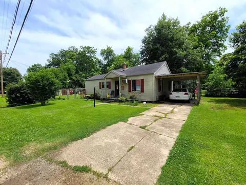 513 E Jackson, Piggott, AR 72454 photo 2