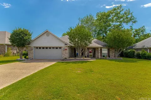 1560 John Bryant Dr, Conway, AR 72034 photo 1